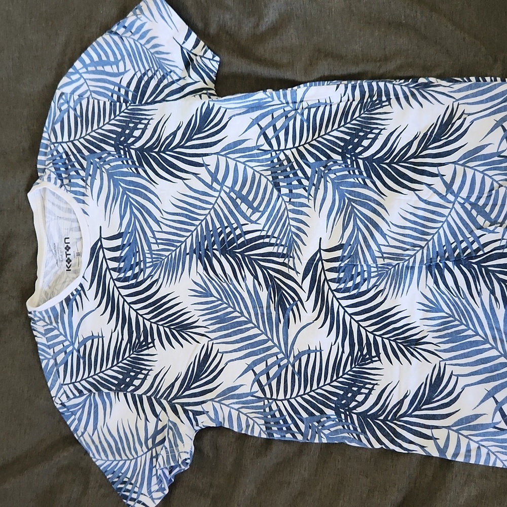 Blue and white palm tree print t shirt